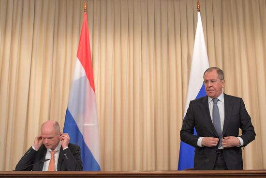 Foreign Minister Sergei  Lavrov meets with Dutch counterpart, Stef Blok