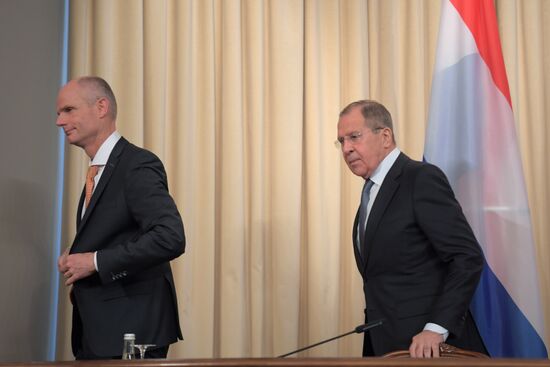Foreign Minister Sergei  Lavrov meets with Dutch counterpart, Stef Blok