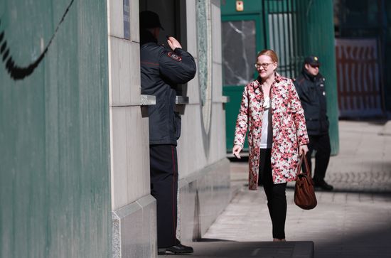 Foreign diplomats arrive at UK Embassy