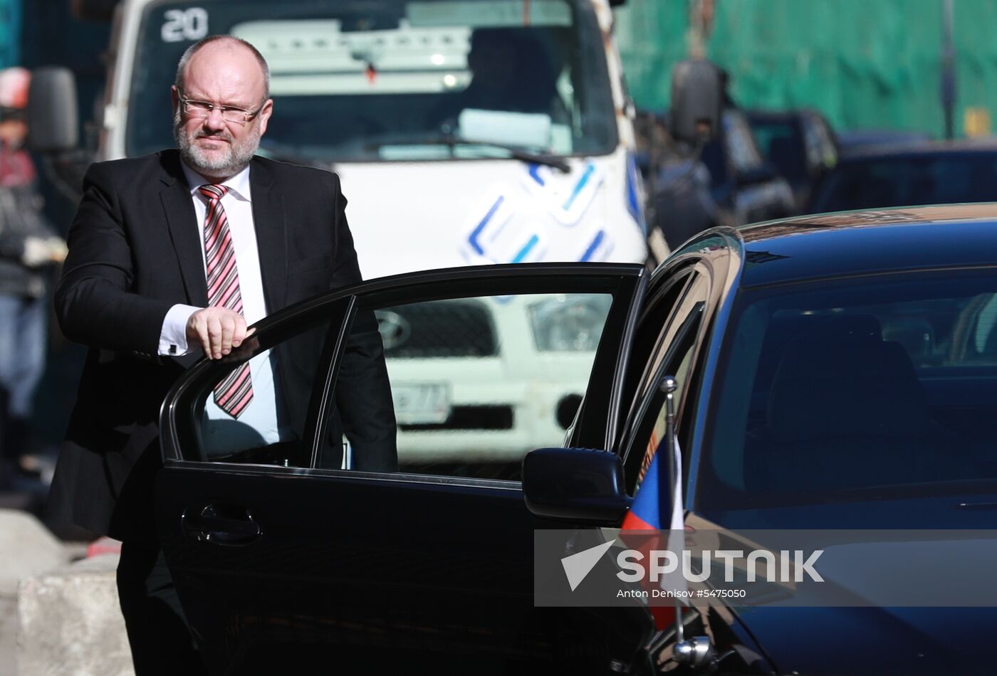 Foreign diplomats arrive at UK Embassy
