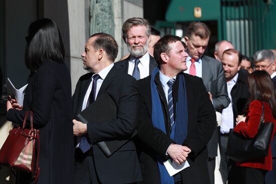 Foreign diplomats arrive at UK Embassy