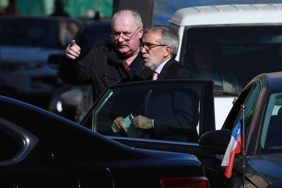 Foreign diplomats arrive at UK Embassy