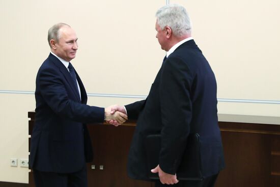 President Putin meets with FNRP head Shmakov