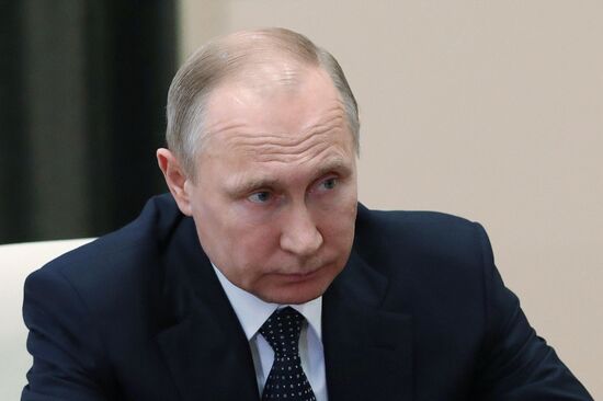 President Putin meets with FNRP head Shmakov
