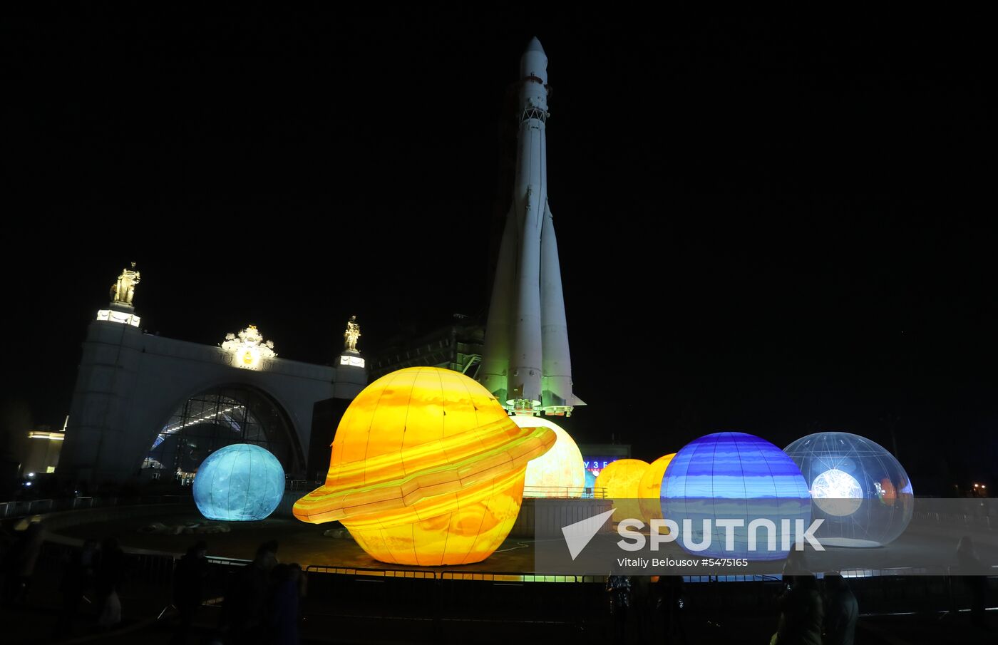 Show on history of exploring universe on facade of Space Pavilion