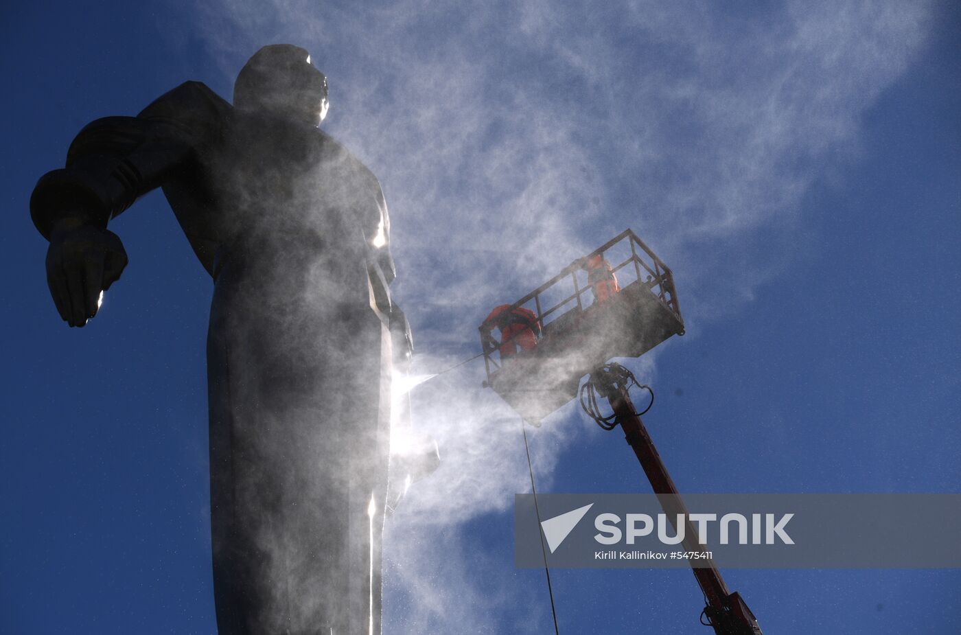 Gagarin monument is cleaned in Moscow