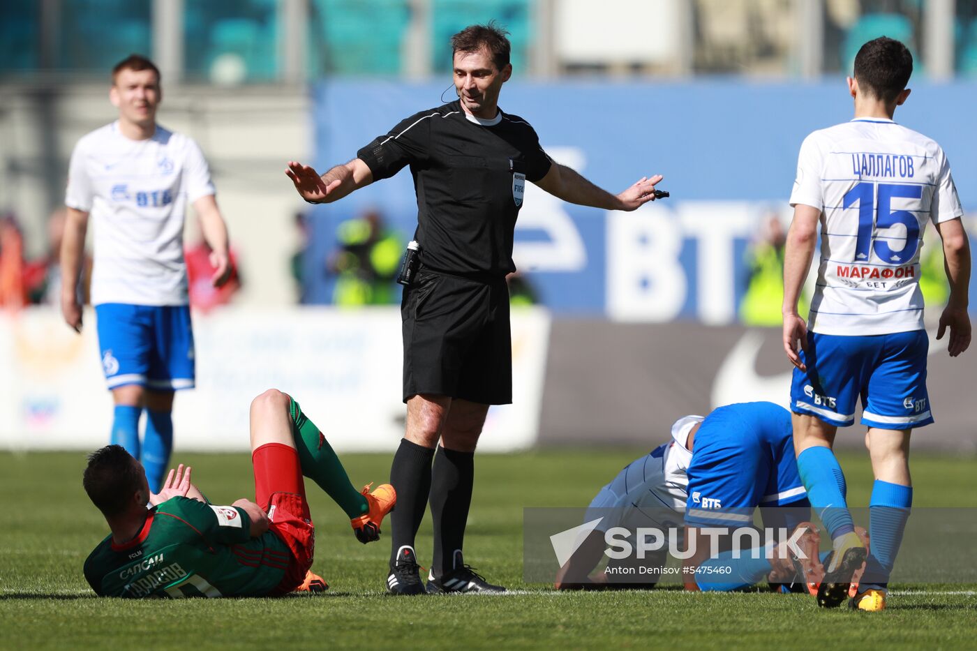 Football. Russian Football Premier League. Dynamo vs. Lokomotiv