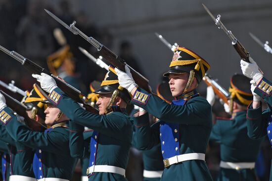 Ceremonial changing of the Presidential Regiment equestrian and pedestrian guard
