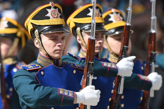 Ceremonial changing of the Presidential Regiment equestrian and pedestrian guard
