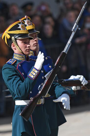 Ceremonial changing of the Presidential Regiment equestrian and pedestrian guard