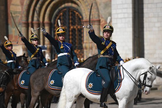 Ceremonial changing of the Presidential Regiment equestrian and pedestrian guard