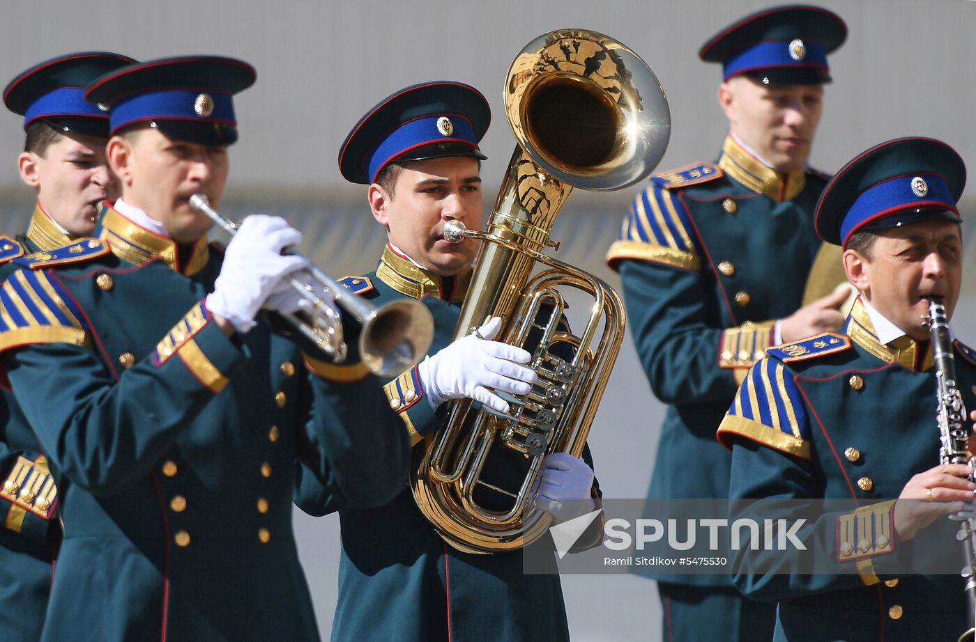 Ceremonial changing of the Presidential Regiment equestrian and pedestrian guard