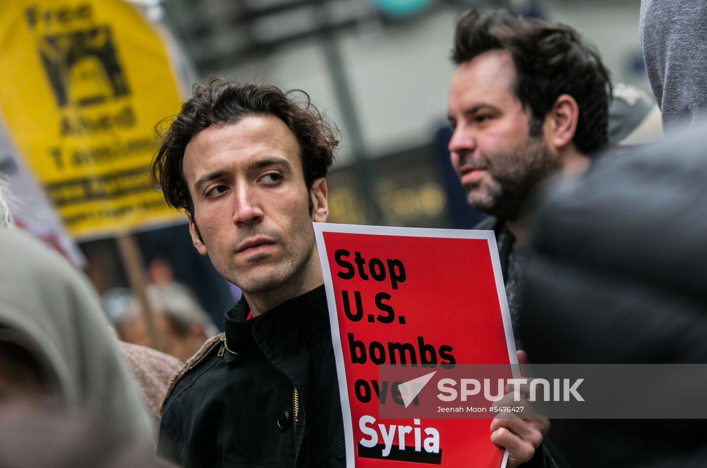 Protest in US against strikes on Syria