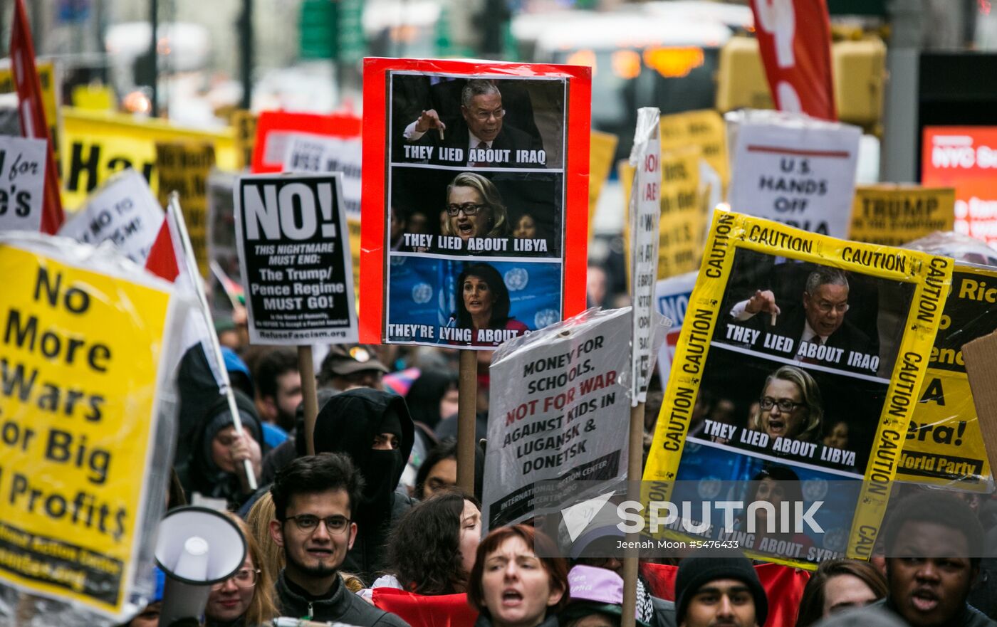Protest in US against strikes on Syria
