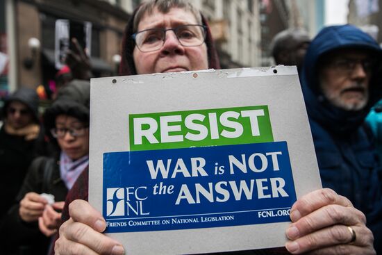 Protest in US against strikes on Syria