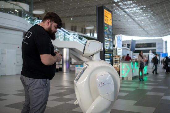 New airport terminal opens in Simferopol