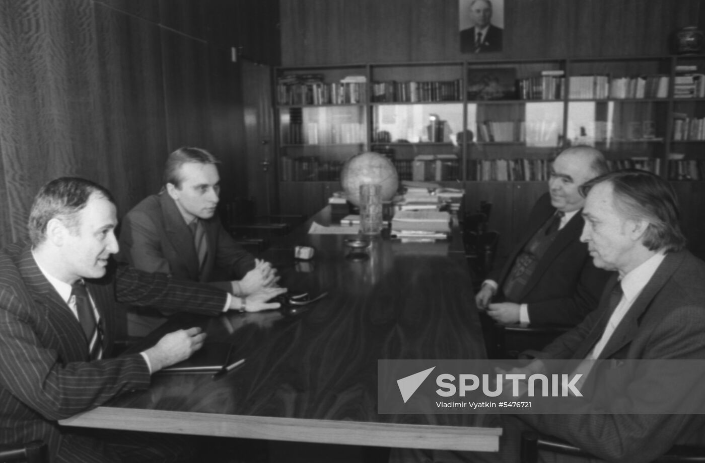 Chairman of APN Board Valentin Falin
