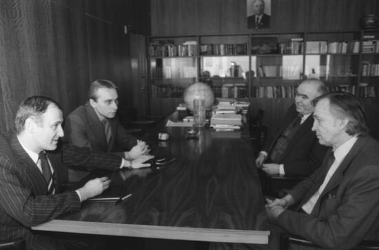 Chairman of APN Board Valentin Falin