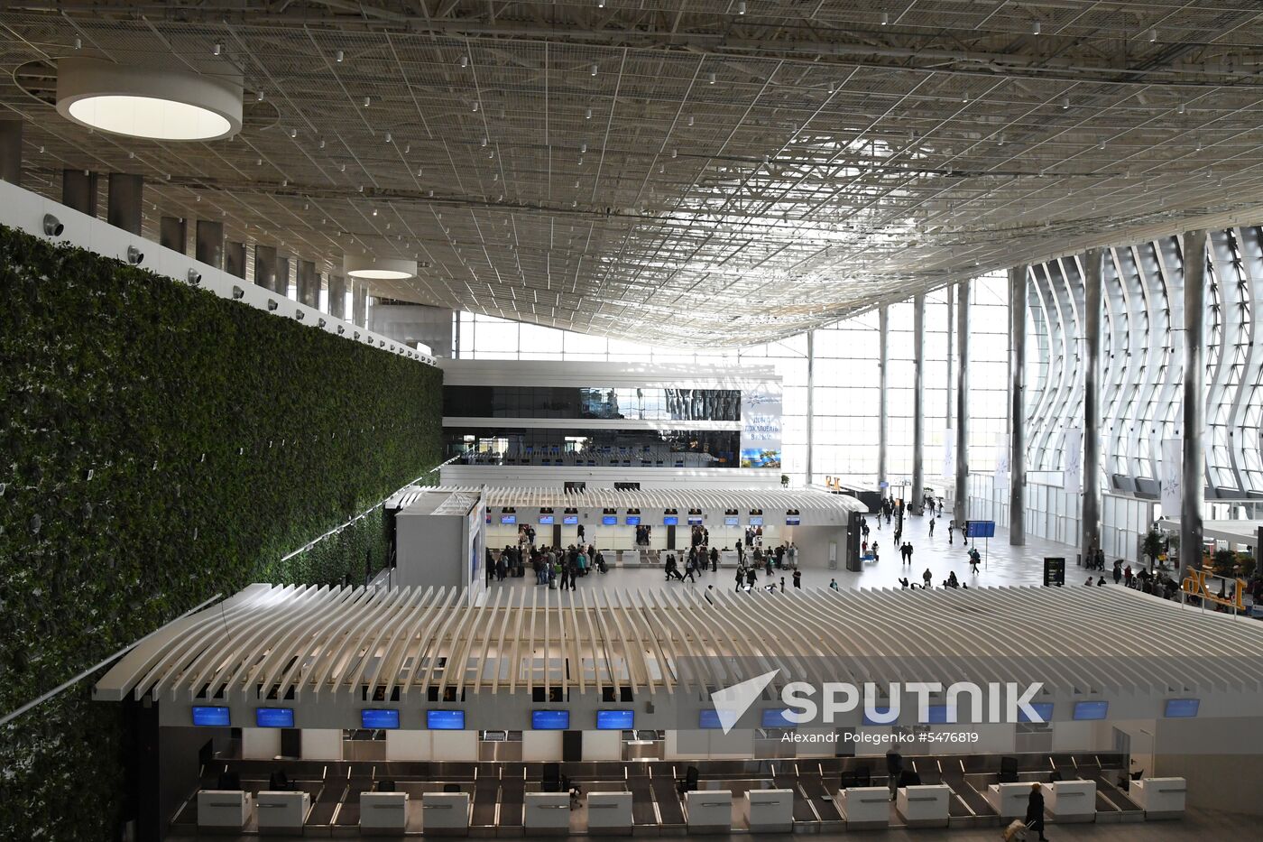 New airport terminal opens in Simferopol