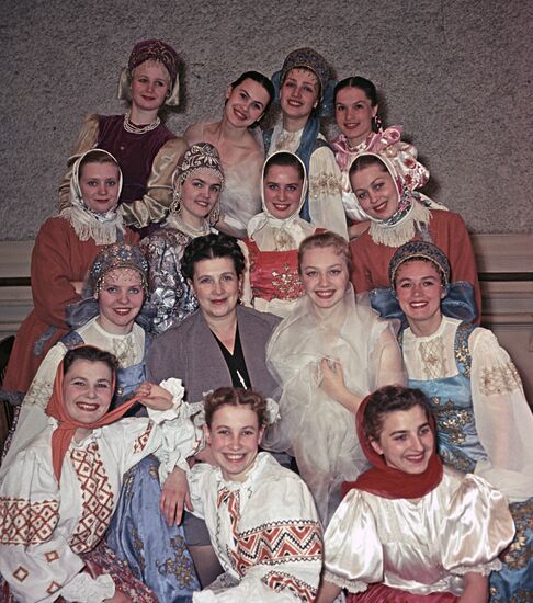 Beryozka dance ensemble