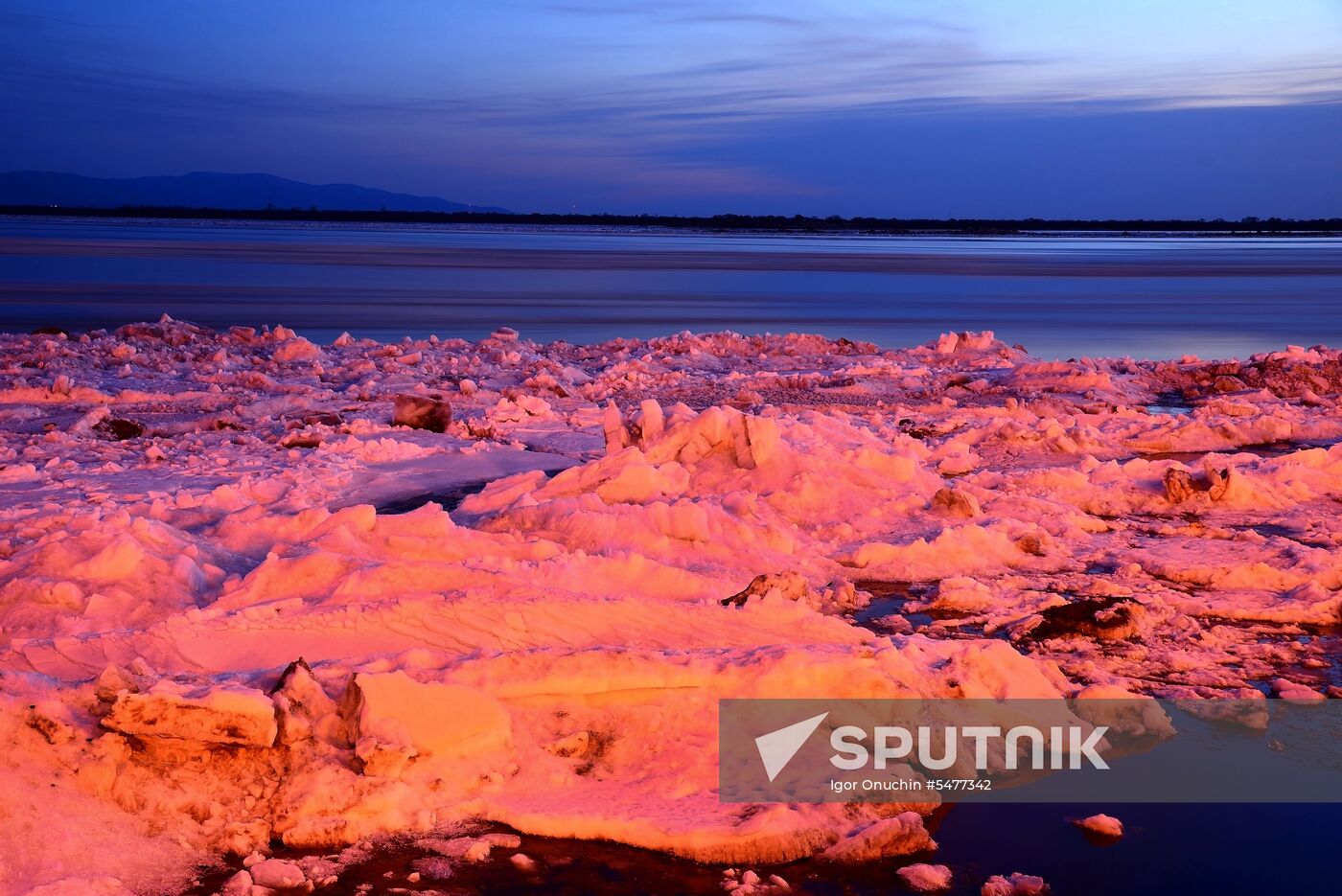 Ice breaks on Amur River