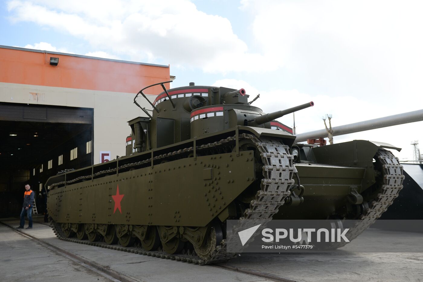 Testing replica of Soviet tank T-35 in Yekaterinburg