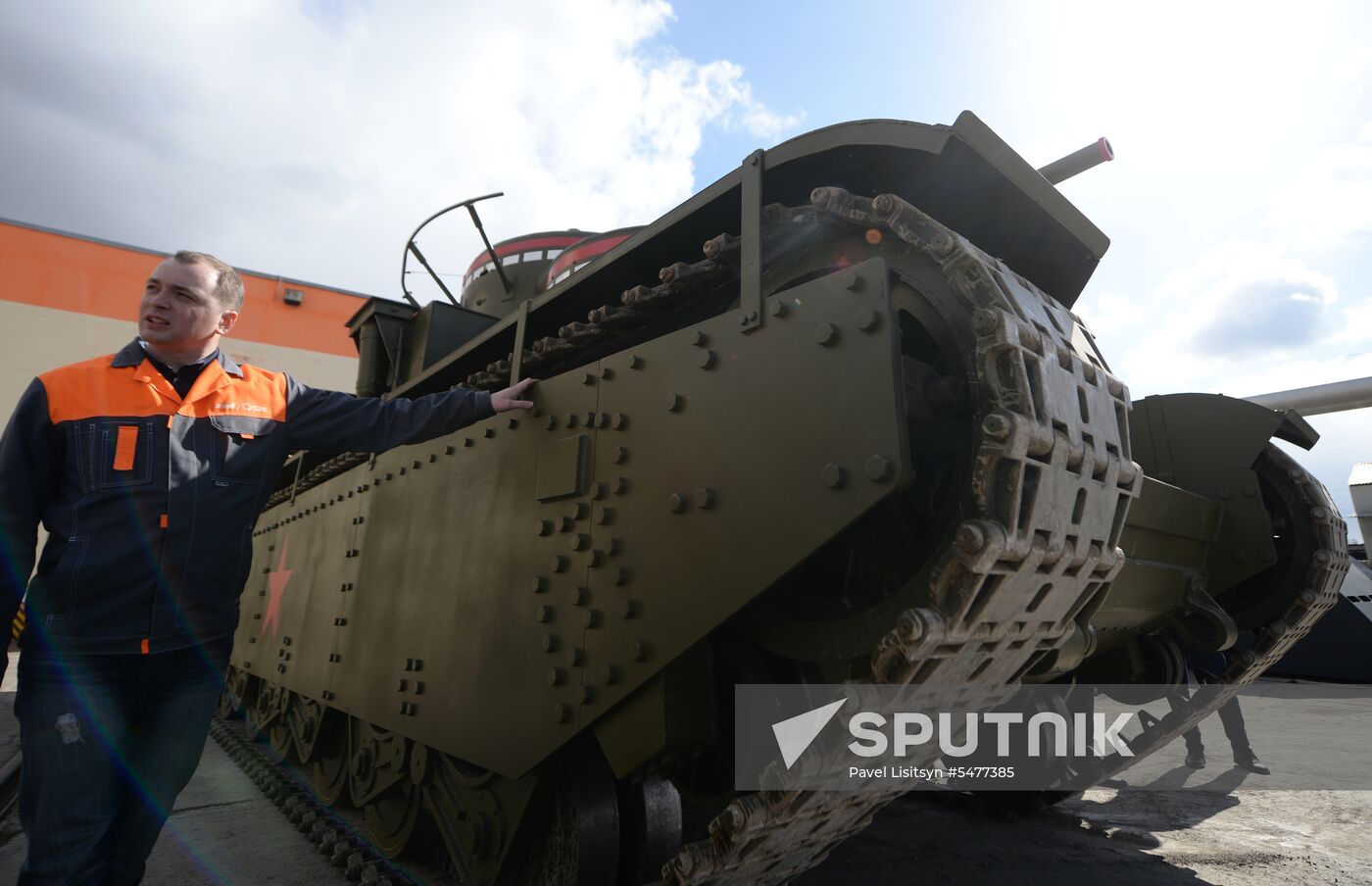 Testing replica of Soviet tank T-35 in Yekaterinburg