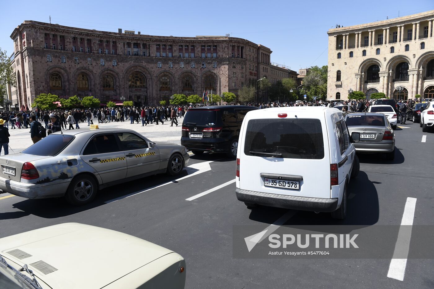 Protests surge in Yerevan