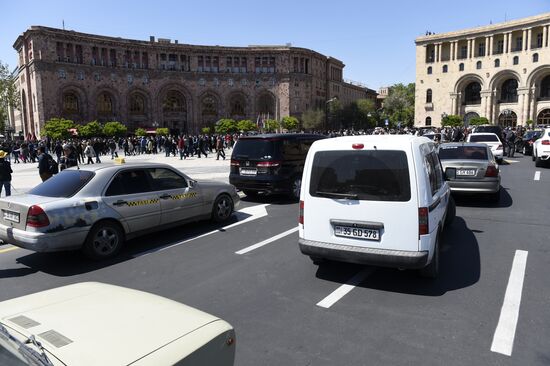 Protests surge in Yerevan