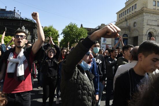 Protests surge in Yerevan
