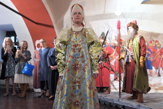 'Embroidered with silk, pearls and gold' exhibition unveiled