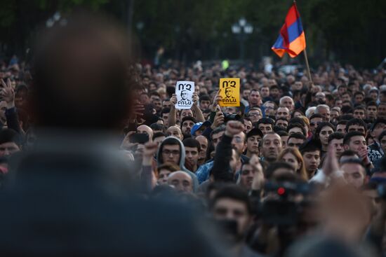 Protests surge in Yerevan