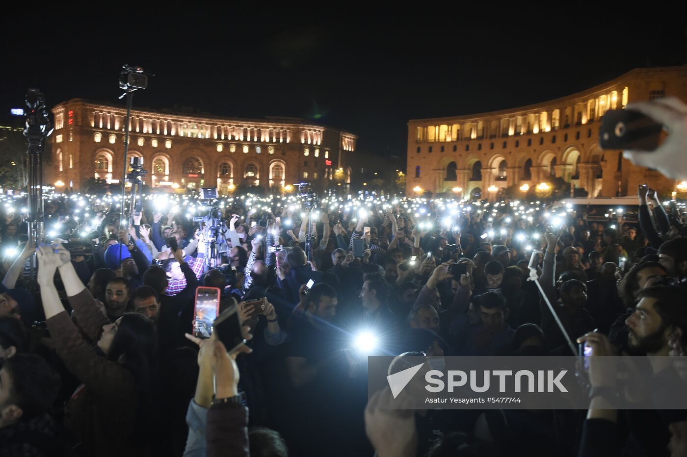 Protests surge in Yerevan