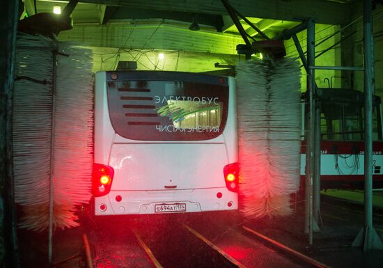 Crimea's first Russia-produced electric bus in service