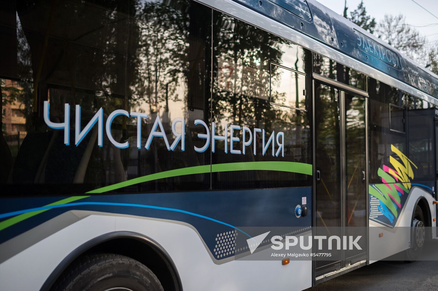 Crimea's first Russia-produced electric bus in service