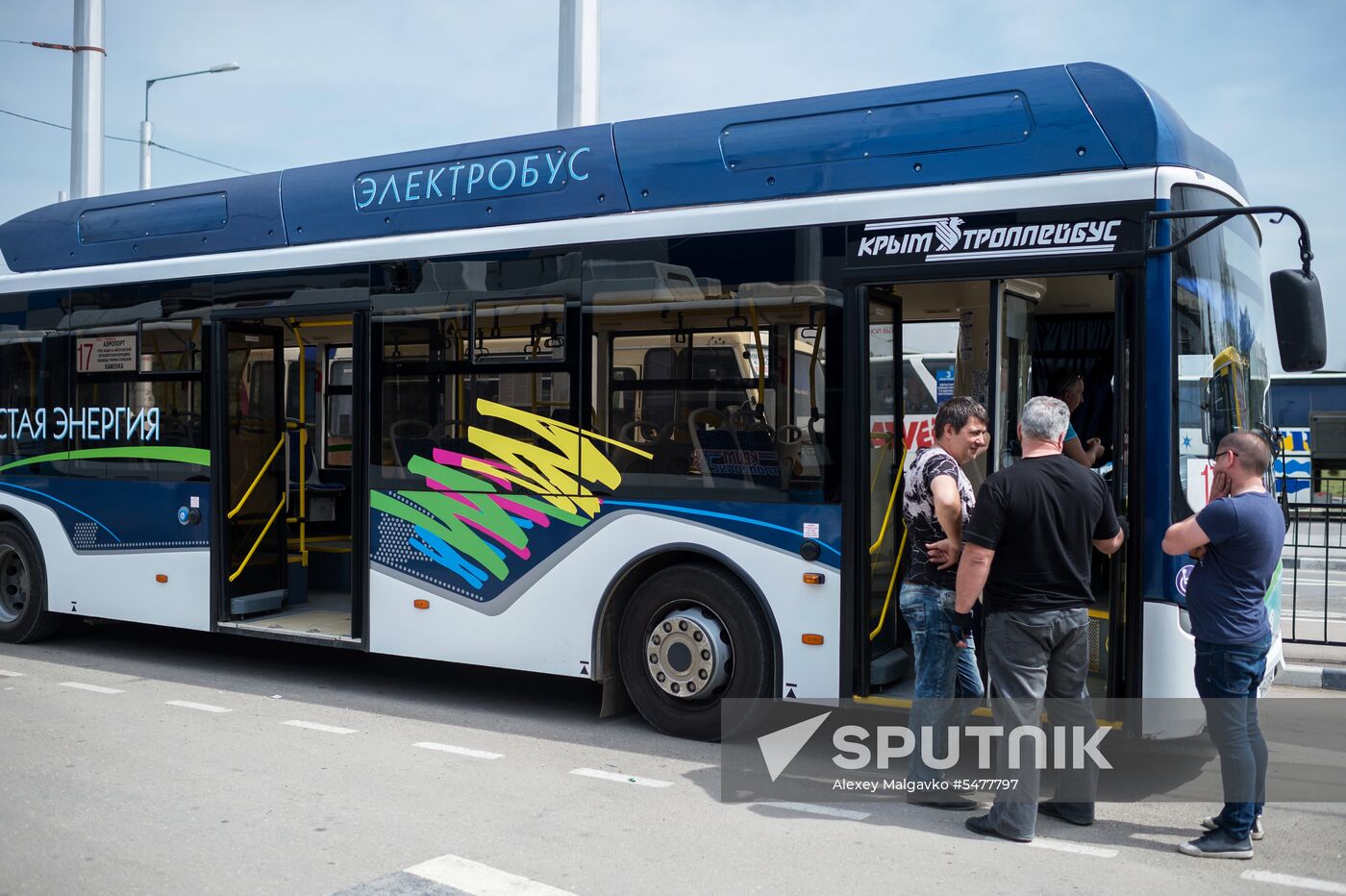 Crimea's first Russia-produced electric bus in service