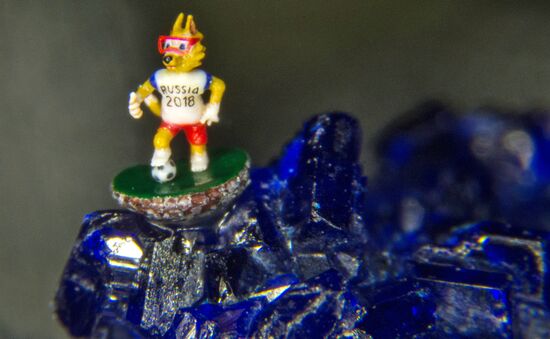 Novosibirsk master makes millimeter-and-a-half replica of 2018 FIFA World Cup mascot