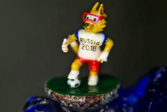 Novosibirsk master makes millimeter-and-a-half replica of 2018 FIFA World Cup mascot