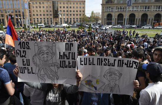 Opposition protests in Yerevan