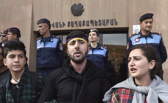 Opposition protests in Yerevan