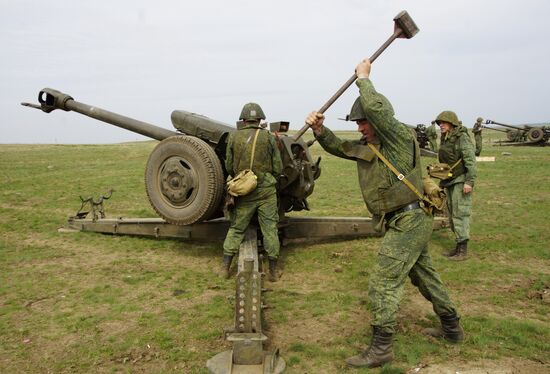 Firearms drill of the People's Militia of the Lugansk People's Republic