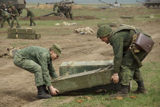 Firearms drill of the People's Militia of the Lugansk People's Republic