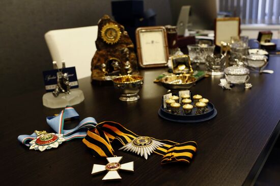 Production of state decorations at Russkiye Remyosla Plant in Yaroslavl