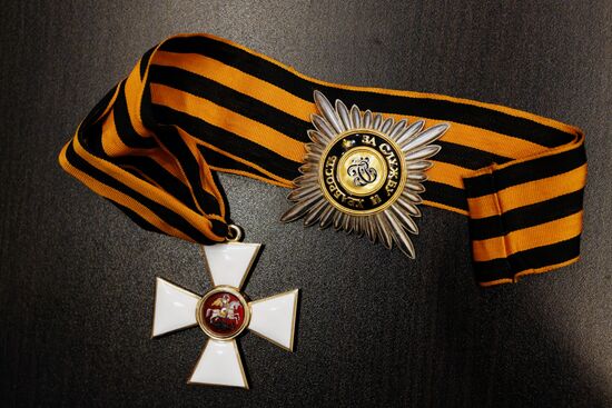 Production of state decorations at Russkiye Remyosla Plant in Yaroslavl