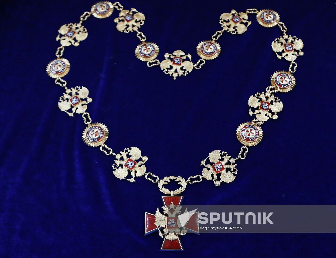 Production of state decorations at Russkiye Remyosla Plant in Yaroslavl