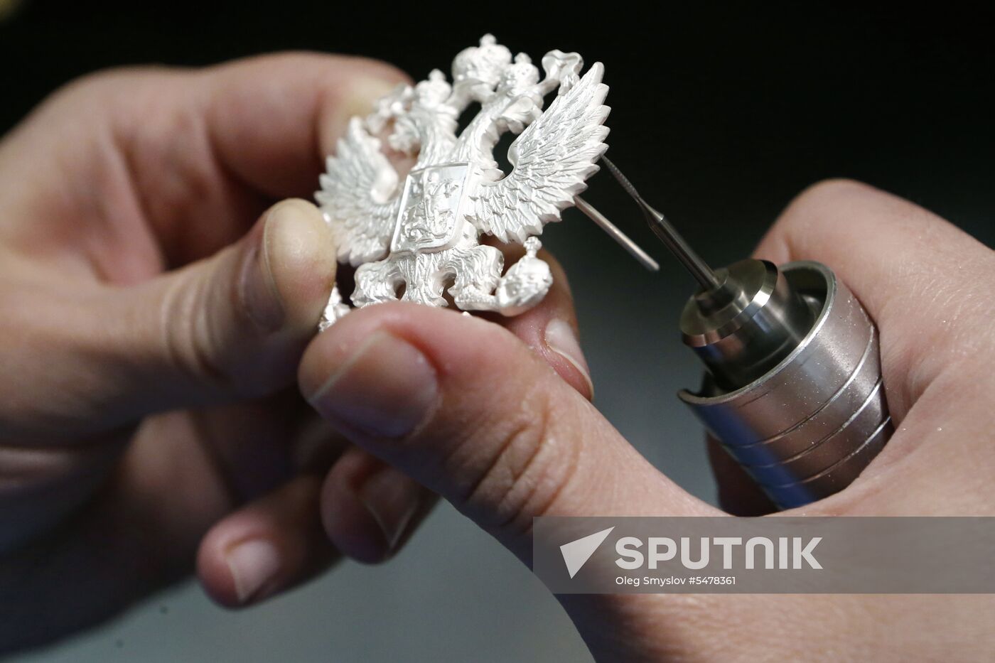 Production of state decorations at Russkiye Remyosla Plant in Yaroslavl