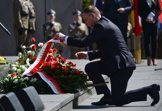 Commemorative event to mark 75th anniversary of Warsaw ghetto uprising
