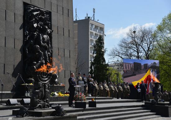 Commemorative event to mark 75th anniversary of Warsaw ghetto uprising
