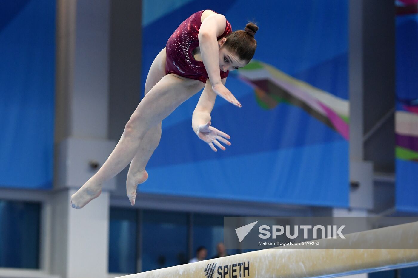 Aliya Mustafina returns to gymnastics