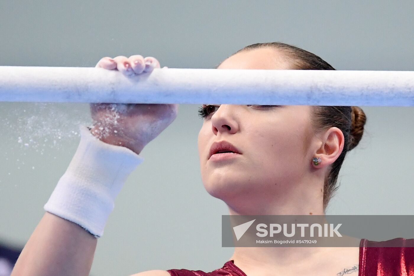 Aliya Mustafina returns to gymnastics